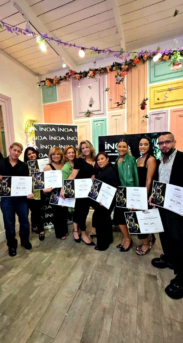 Graduados de la certificación INOA con Adrian Mendoza